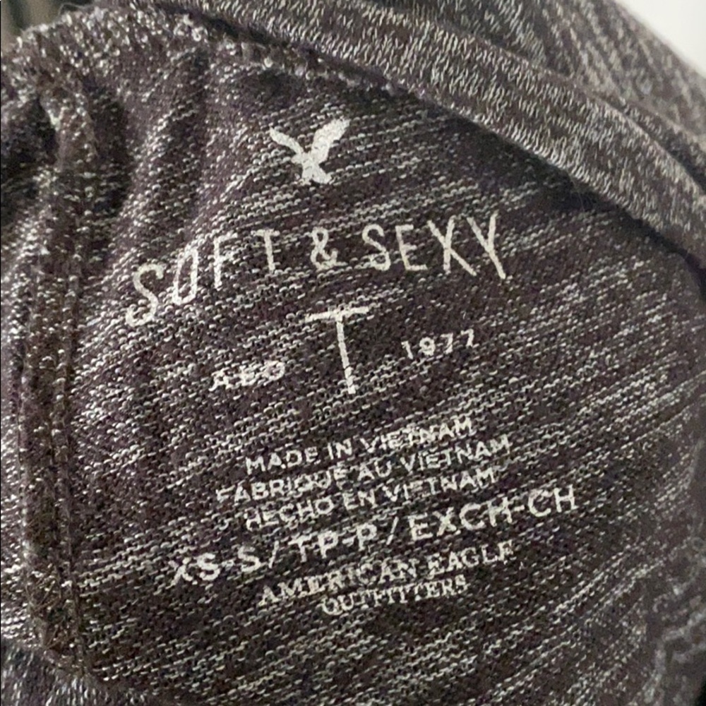 American Eagle soft and sexy daisy t-shirt - Picture 7 of 7